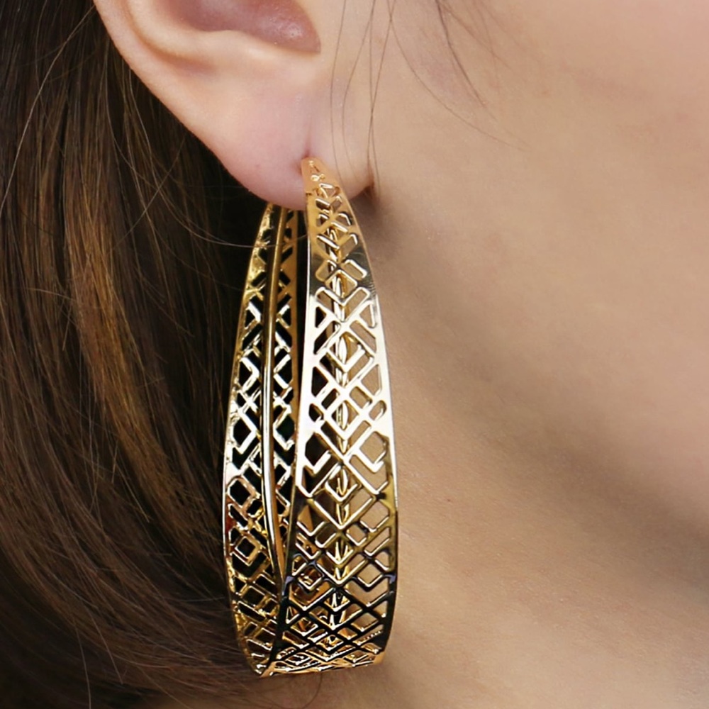 BOHO Gold Hollow Out Metallic Big Hoop Earrings - Picture 2 of 3
